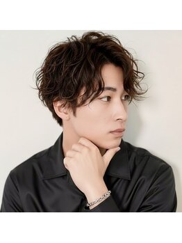 グリッター 泉中央店(GRITTERs)の写真/【メンズメンテナンスコース￥4800～】眉カット付★量産型とは違うフェードスタイルなど高い技術も提供☆