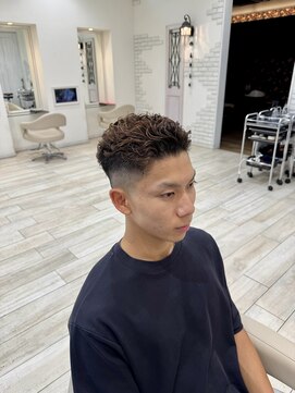 ロンド ラマ 岐阜(Lond bla-ma) バーバーフェード×オールバックパーマ【Lond伊藤メンズ】