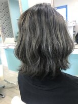 ヘア メイク ビアンカ(Hair make Bianca) アッシュ系ダブルカラー