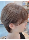 大人かわいい小顔マッシュ耳かけショートボブアッシュブラウン
