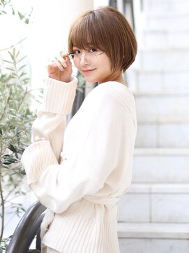 アンド ストーリーズ(&STORIES) 大人かわいい小顔前下がりスリークボブローライト20代30代40代