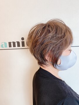 ヘアステージアミカル ♪クセ毛を生かして動かすショート♪