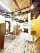 大人の女性専門サロン・ゆったり半個室でリラックスしてお過ごし下さい【明るい白髪染め/予防美容/敏感肌】