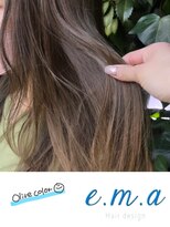 エマヘアデザイン(e.m.a Hair design) オリーブカラー