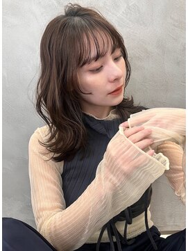 ロンドプロフィール 浦和(Lond profil) くびれ顔まわりレイヤー外ハネ韓国風ヘア