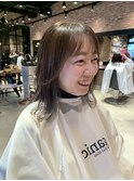 20代30代伸ばしかけインナーカラーグレーベージュ外ハネ無造作