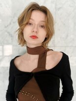 ユーフォリア エヌ 池袋サンシャイン通り店(Euphoria +n)&nbsp;ハイトーンカラーショートウルフインナーカラーホワイトベージュ