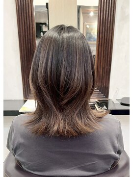 OHI 赤羽店 くびれヘア/ミディアム/ナチュラルレイヤー/赤羽駅/赤羽美容室