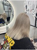 ホワイトベージュ