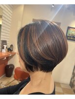 ヘアメイク フレンシア(hair make flencia) 立体感のある大人艶ハイライトショート【234スタイル】