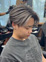 エッセンザ 梅田(ESSENZA) メンズバレイヤージュハイライトメッシュミルクティーグレージュ