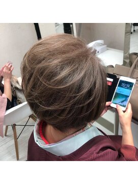 キッススワン(KISS SWAN) アイドルが奏でる和装ショートヘア