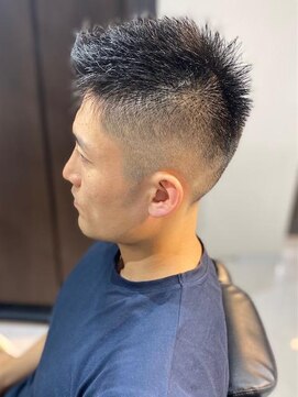 バーバーバー 四谷(BARBER-BAR) 大人の刈り上げスタイル