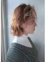 ル クゥル 佐久店&nbsp;ヘーゼルベージュの外ハネボブ/センターパート/ニュアンスパーマ