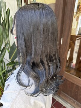 アン(Hair make un) ブルージュグレー【インナーカラー/ダブルカラー/ブリーチ/韓国