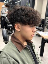 エルマーク(L-MARK) スペインカールスパイラルパーマツイストパーマフェード短髪