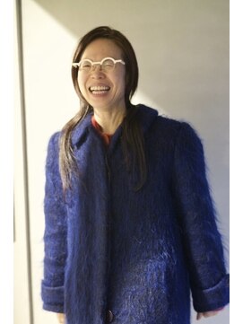 マレ(MARAIS) アシンメトリーBOBとウルフをMIXスタイル