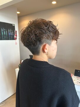 エヌアンドエーコンティ(N&A CONTi) 無造作でかっこいいパーマとメンズヘアカラー ツーブロック