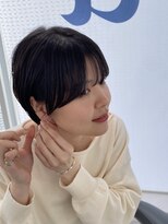 エアー 青山(AIR)&nbsp;前髪あり耳掛け丸みくびれショートボブ20代30代40代50代60代