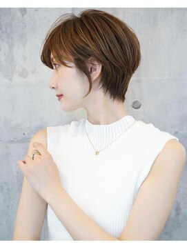 アイスバーグ(eyesburg) ショートヘアショートカット白髪ぼかし白髪染めボブ40代50代