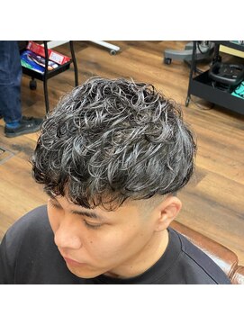 バーバーファースト(BARBER FIRST) スパイラルパーマ