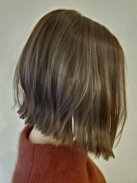 アジュール(AZUR) 透明感カラーボブ