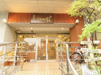 ウッド調で植物沢山♪温かい雰囲気と気さくなスタッフのお店☆☆