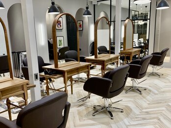 AUBE HAIR rory　秋田大曲店 【オーブ へアー ロリー】