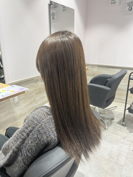 リーオオサカ(Lee Osaka) オリーブカラー×東芽生