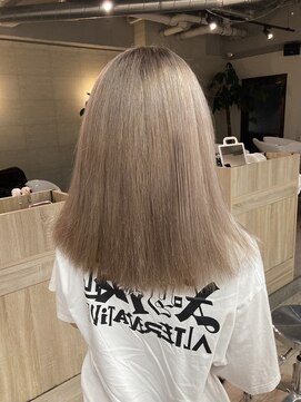 コワファーストナガサキシャンプーボーイ(COIFF1RST NAGASAKI SHAMPOO BOY) 長崎 ホワイトミルクティー ムラ修正