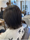 切りっぱなし　ミディアム　アディクシー　エメラルド
