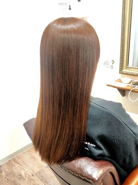 ヘアー グリーン(hair green) 30代40代50代/サラ艶ロング/ハイトーンカラー/月1髪質改善