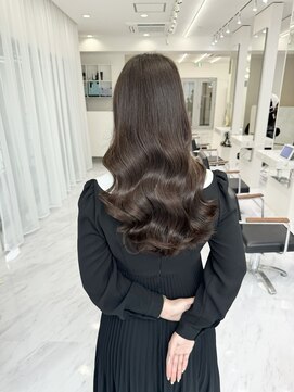エレリー 栄店(EleRe) EleRe 栄/名古屋/髪質改善/縮毛矯正/カラー/レイヤーカット