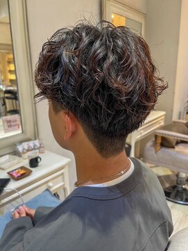 ナンバー ユアイロ 川崎(N° uairo) 【山崎】爽やかツーブロック/刈り上げ/波巻きツイストスパイラル