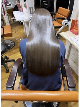 アウラ 近鉄八尾駅前店(Aura) 髪質改善トリートメントで艶髪に