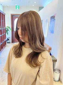 ブランシェ JR勝川駅南口店(BRANCHE) アディクシーを使用した透明感ベージュカラー