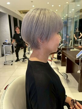 アース 栄店(HAIR&MAKE EARTH) earthショートレイヤーボブミルクティー丸みショートボブ