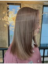 ヨンヨ(yonyo) LAYER CUT × MILK BEIGE