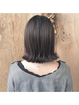 ツイギー 歩行町店(TWiGGY) 【暗めのカラーで上品なボブ】