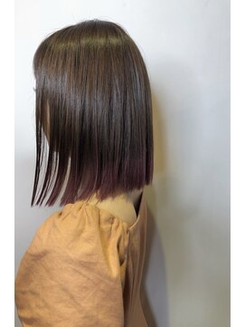 モルニ(MORNI) グラデーションカラー_マロンベージュ Aラインボブ かきあげ