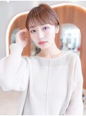 20代30代大人かわいい斜めバンググレージュカラー小顔ショート