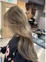 リノショアーズ 元町店(RINOSHORES)&nbsp;ロングレイヤーシャドウルーツ外国人風カラーブロンドベージュ