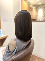 フリージア(freesia)&nbsp;ミディアム/艶髪/30代40代50代