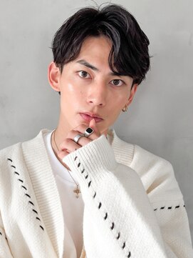 キリ 表参道(kyli) フェザーパーマ小顔カットスパイキーショートブルーブラック