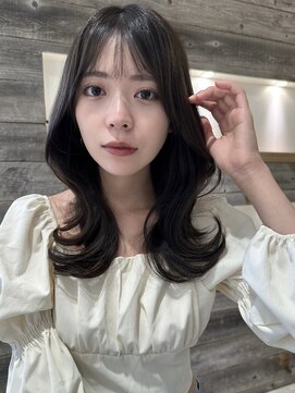 アイヴィ 表参道(IVY) たっぷりレイヤー くびれヘア【肥田亜沙美】