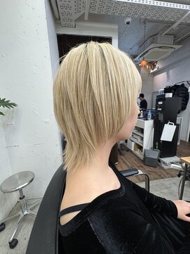 ヘアサロン エフ 渋谷(F) 抜きっぱなしブリーチ×ショートレイヤー