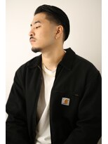 エトレ(ETRE)&nbsp;男らしさと品格を両立。黒髪×すっきりフェードカット