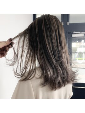 ジョナサン リヴィングストン(JONATHAN LIVINGSTON) #ロブ#バレイヤージュ#パール