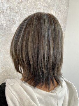 シュガービー(SUGAR-B) 【SUGAR-B】グレーシルバーハイライト外はねボブ