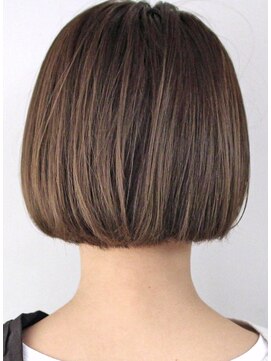 サーカス バイ ビュートリアム 青山(CIRCUS by BEAUTRIUM) 大人可愛い　ボブ　ミニボブ　内巻き　透け感　青山　表参道